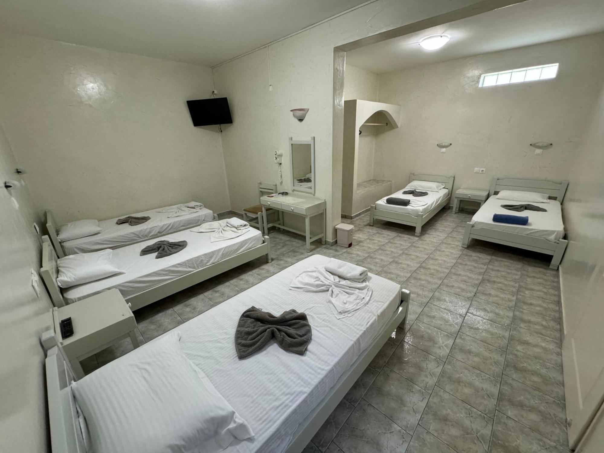 Sunrise Hotel イオス島 チョーラ エクステリア 写真