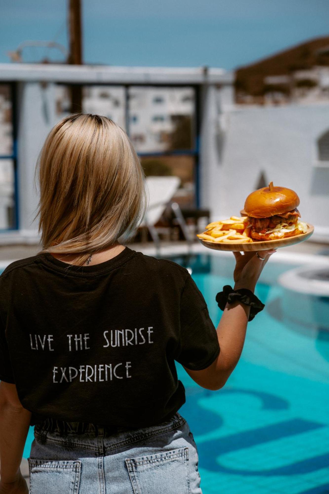 Sunrise Hotel イオス島 チョーラ エクステリア 写真